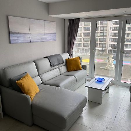 Studio Met Zeezicht Op Heldenplein Knokke-Heist Exterior foto